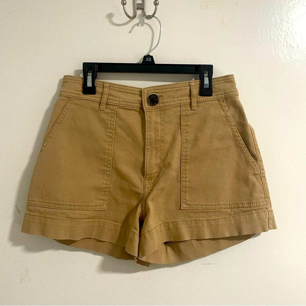 H&M High waisted khaki shorts